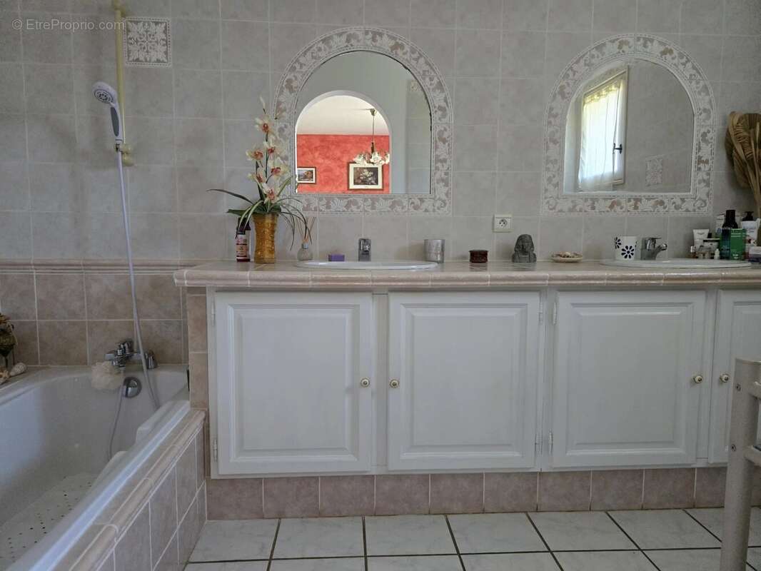 Maison à BORMES-LES-MIMOSAS