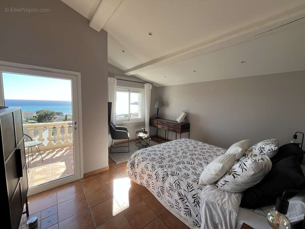Maison à SIX-FOURS-LES-PLAGES