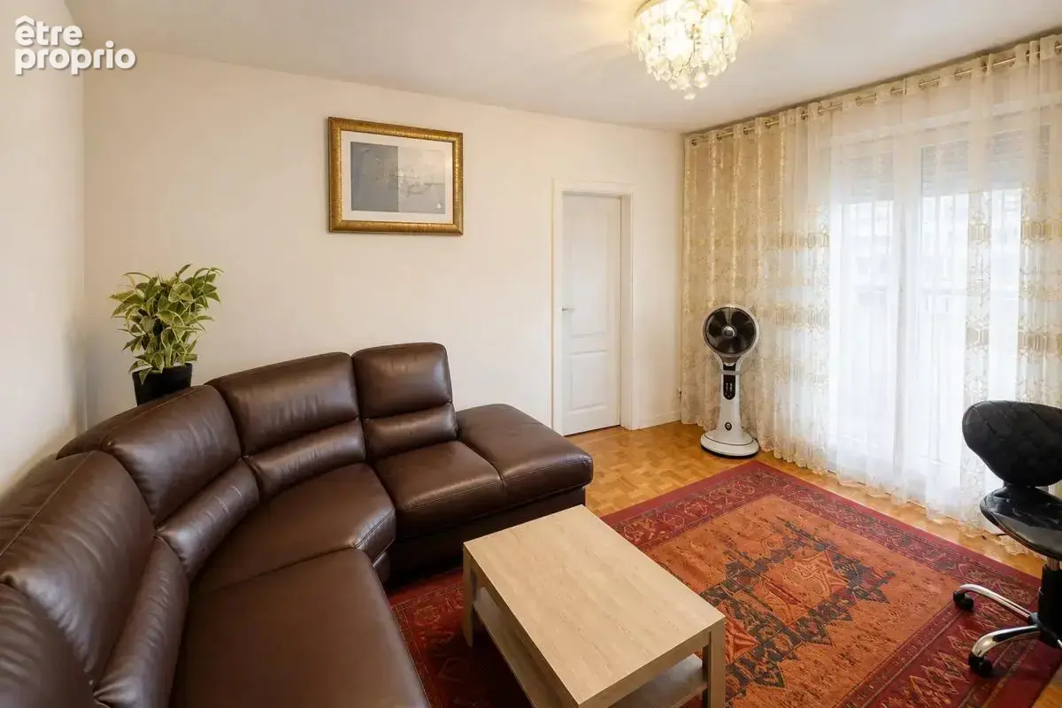 Appartement de 4 pièces de 69 m² à Aulnay-sous-Bois - photo 1