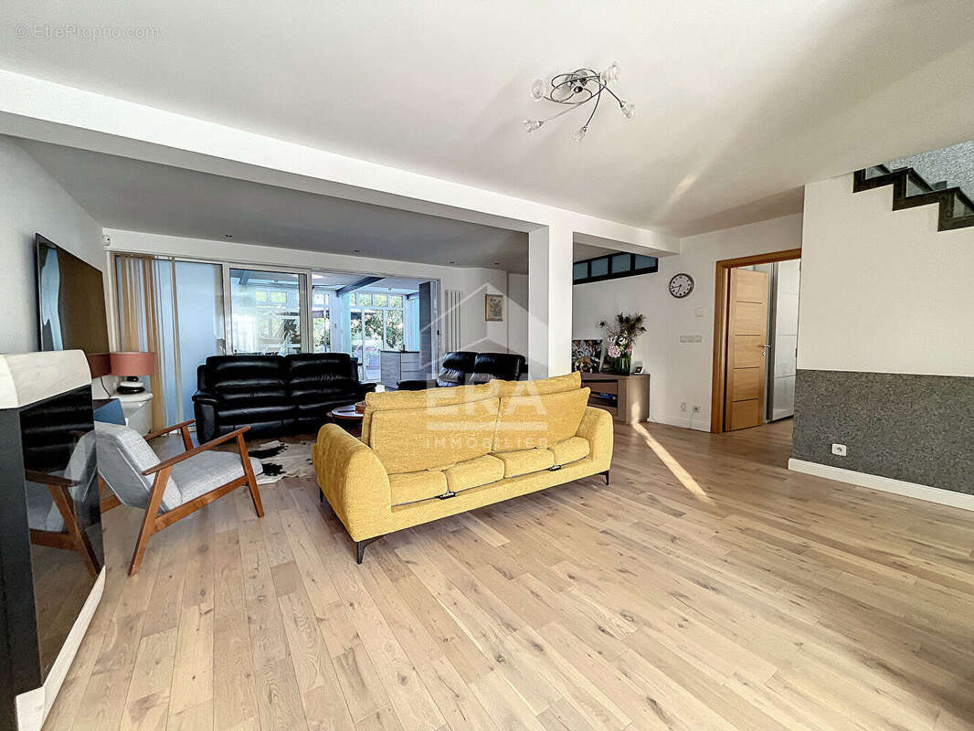 Maison à CHAUMONTEL