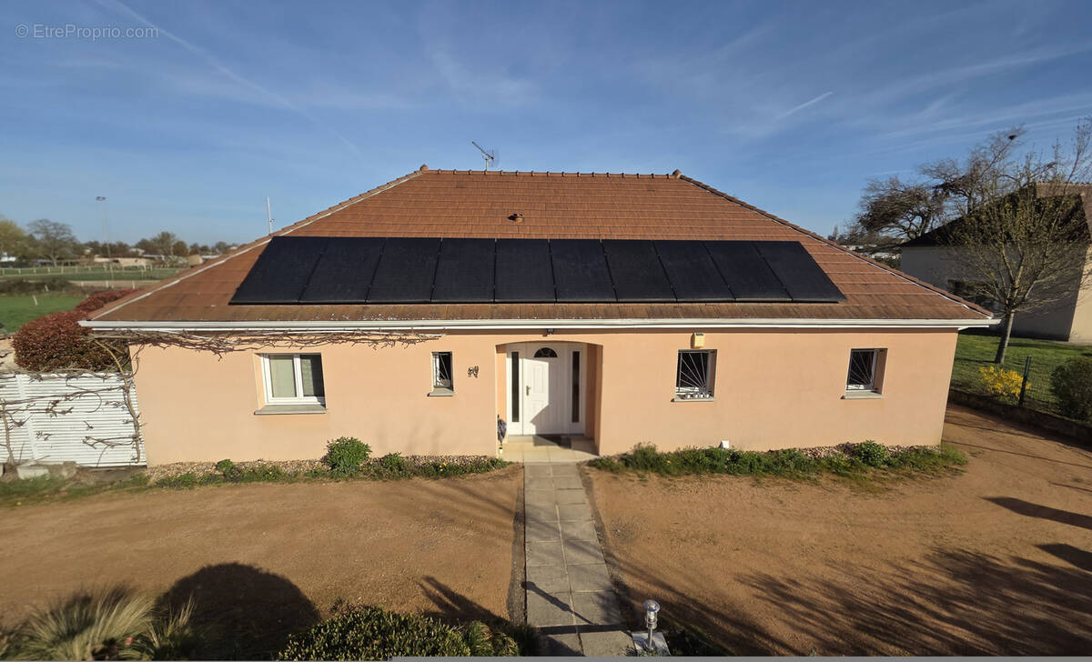 Maison à YZEURE