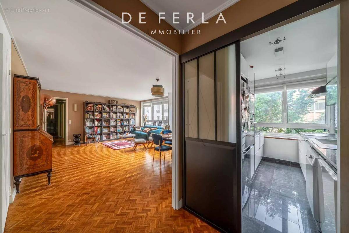 Appartement à MONTROUGE