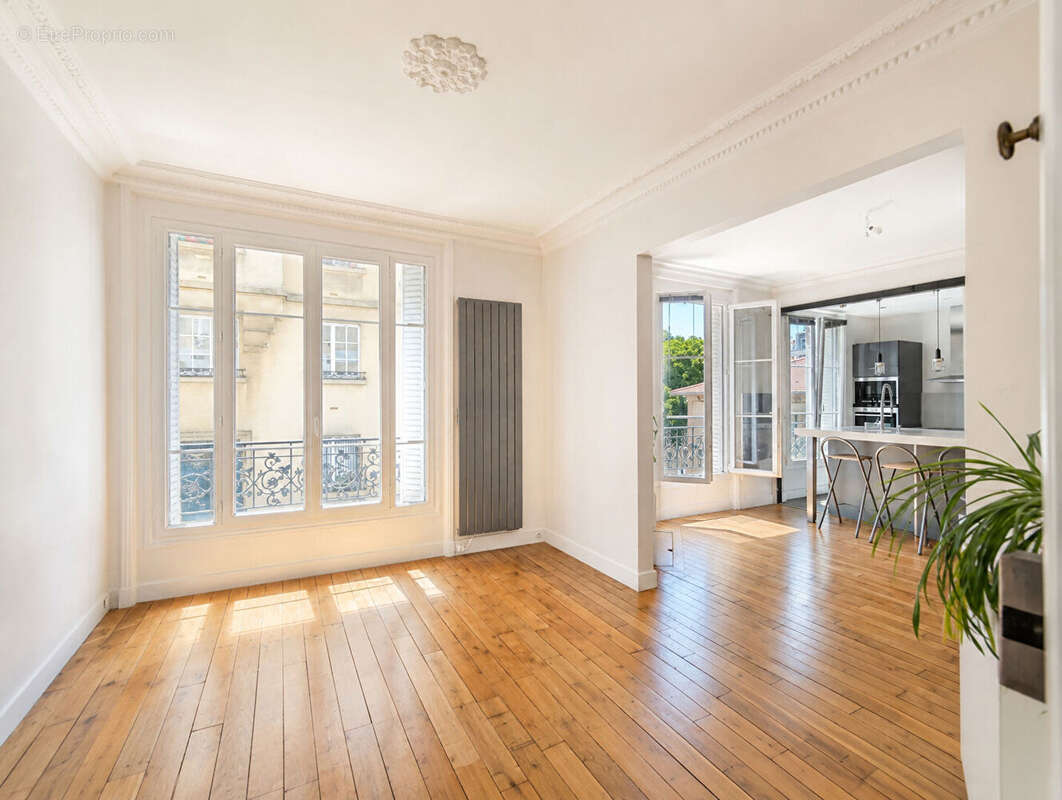Appartement à PARIS-20E