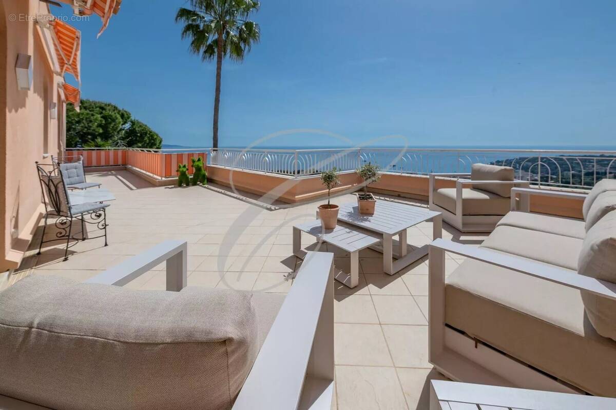 Appartement à ROQUEBRUNE-CAP-MARTIN