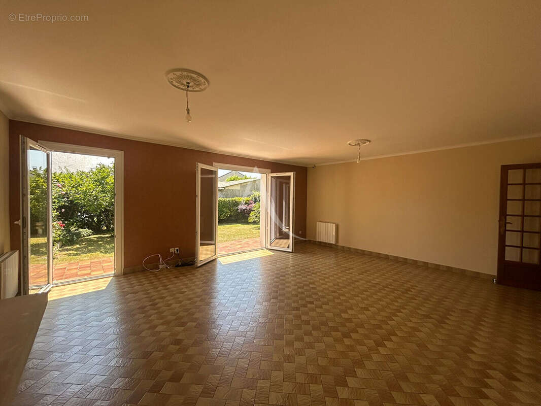 EXCLUSIVITE ! Maison 4 chambres dont suite parentale au RDC - BOURG SAINT-HERBLAIN - photo 2
