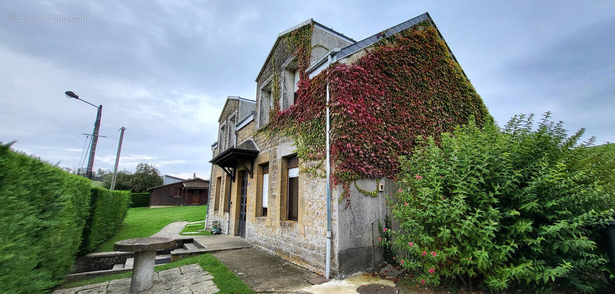Maison à ISSANCOURT-ET-RUMEL