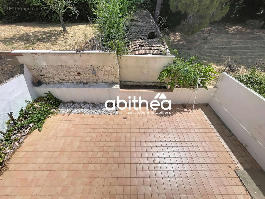 Maison 4 pieces - 3 chambres - r+1 - 88 m2- garage - jardin et exterieur - photo 6