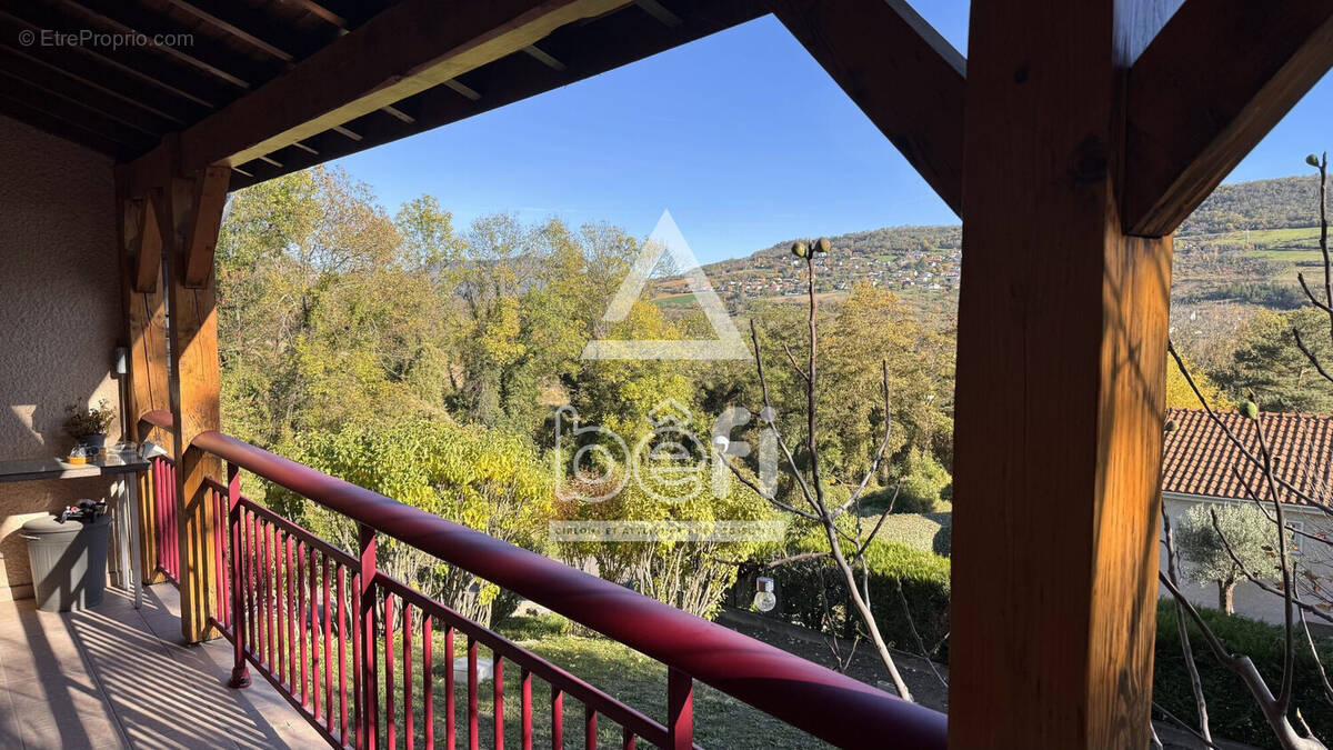 Maison à VEYRE-MONTON