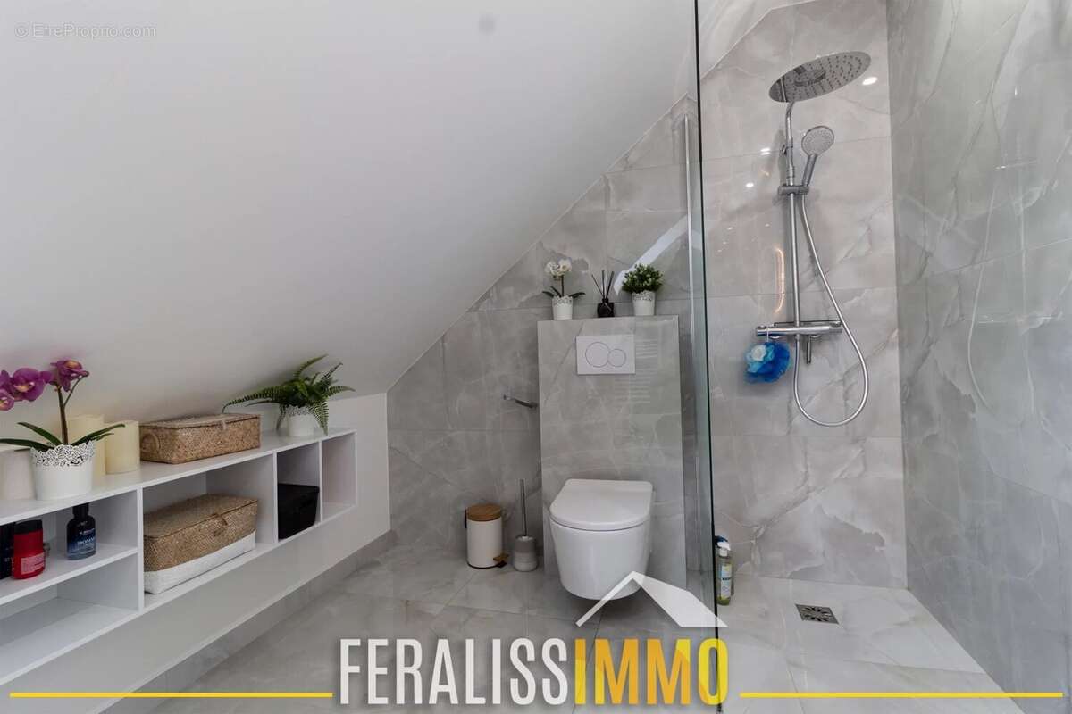 Maison à VAUX-SUR-SEINE