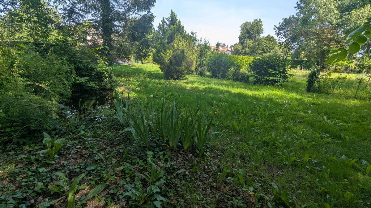 Terrain à NIORT
