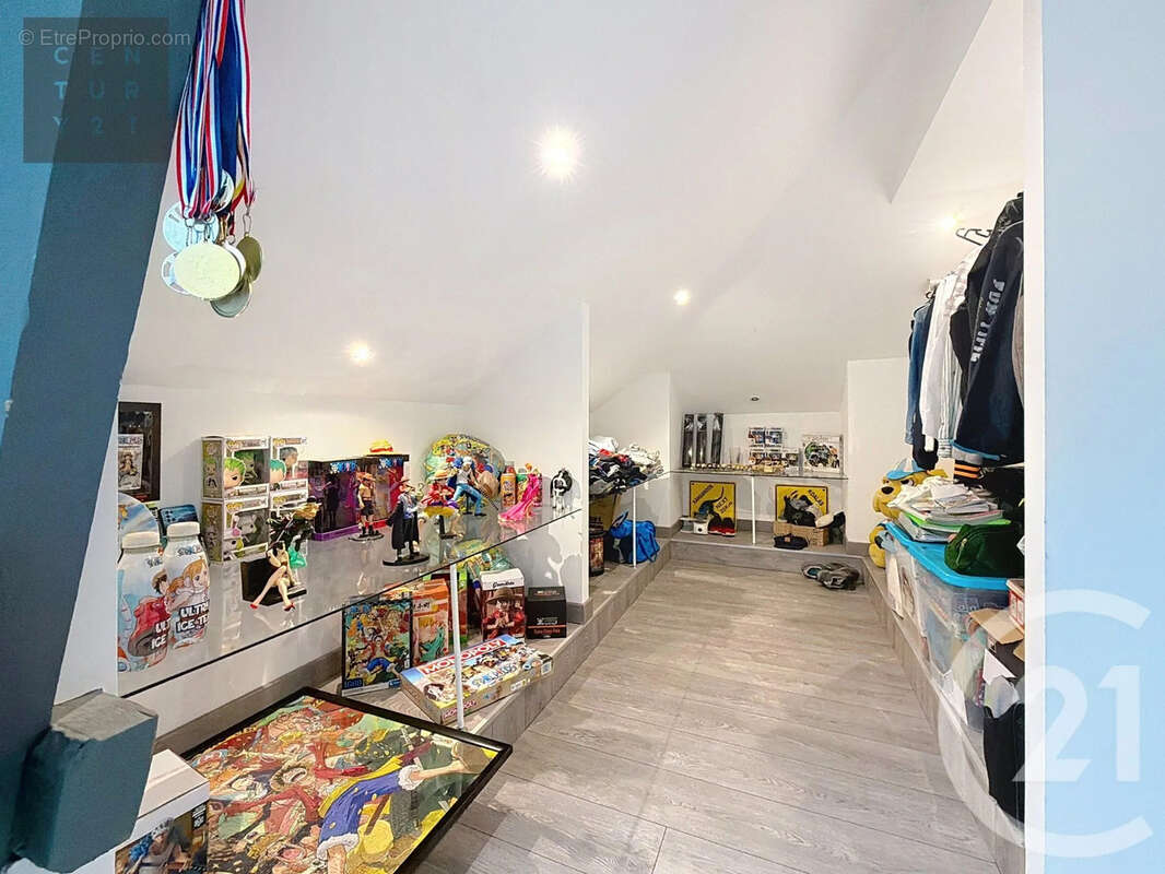 Maison à SAINT-PARRES-AUX-TERTRES