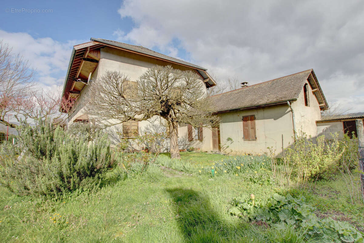 Maison à HAUTEVILLE-SUR-FIER