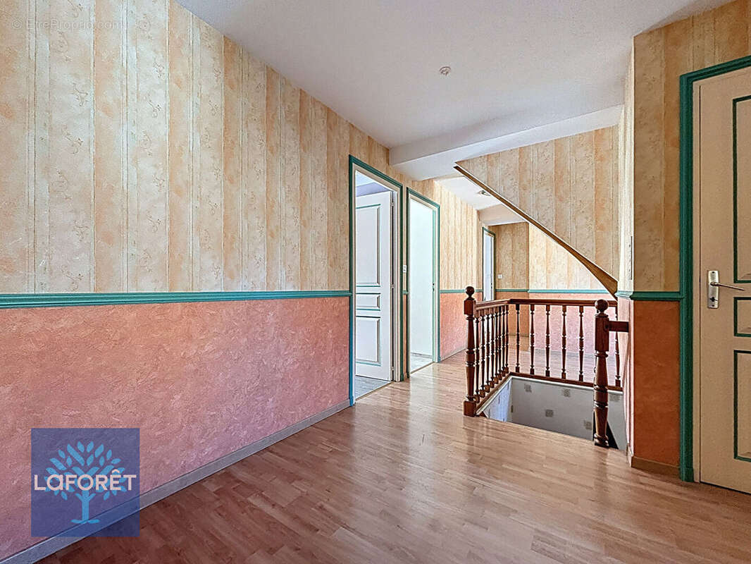 Maison à LA BAZOUGE-DU-DESERT