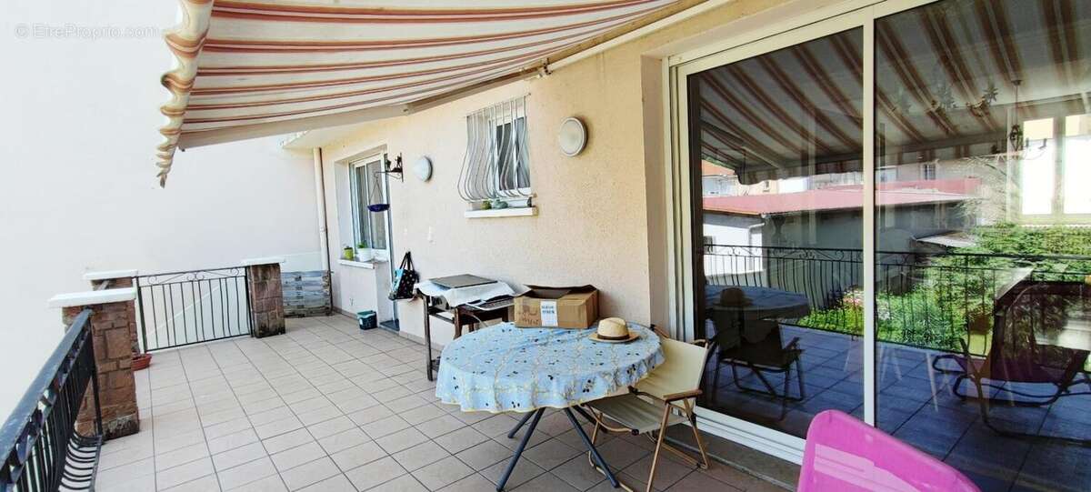 Maison à DECAZEVILLE