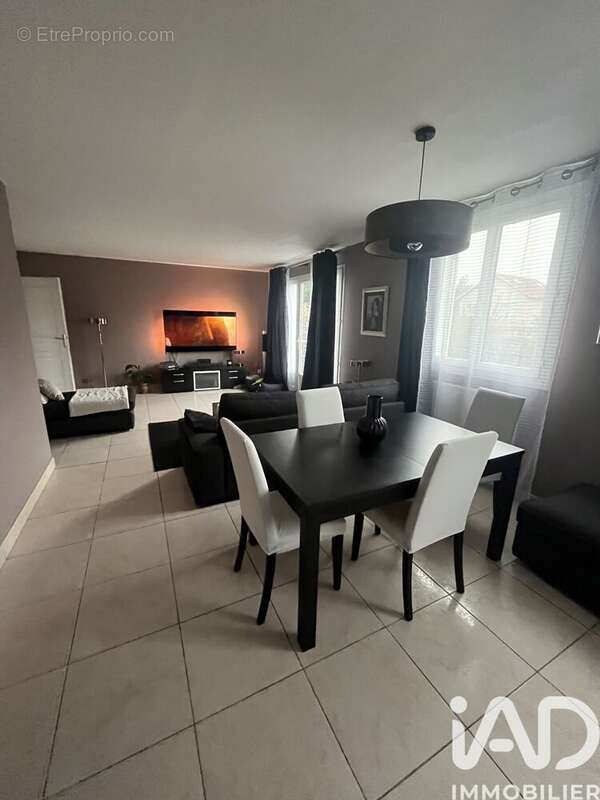 Photo 4 - Maison à RIS-ORANGIS