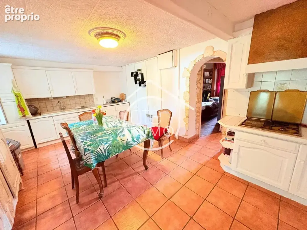 PRIGONRIEUX : Maison 14 pièces de 253m² avec jardin - photo 6