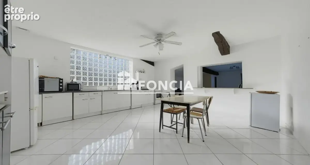 Maison plain pied avec beau jardin - photo 2