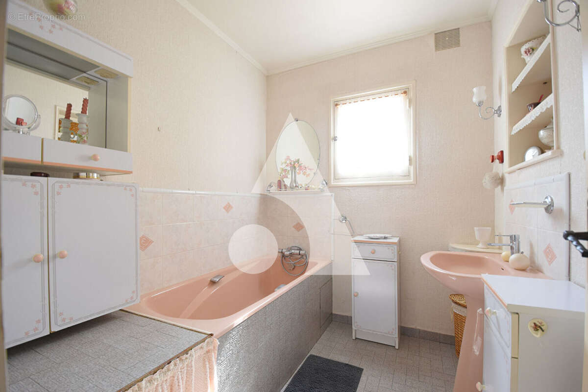 Maison Avilly-Saint-Léonard 5 pièces 103 m² - photo 11