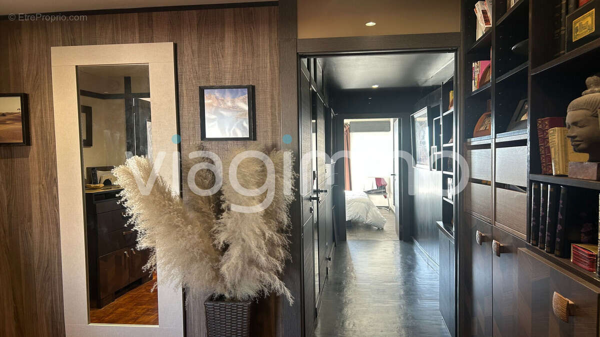 Appartement à MARSEILLE-7E