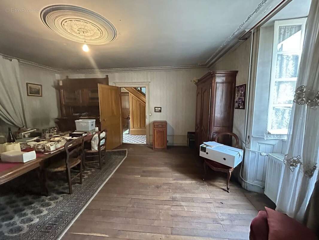 Maison 265 m² à Bressuire  - photo 13