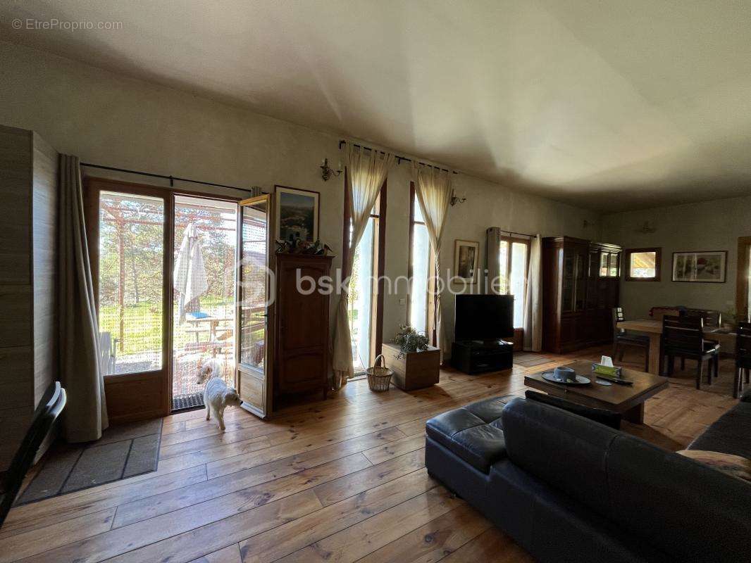 Maison à FORCALQUIER