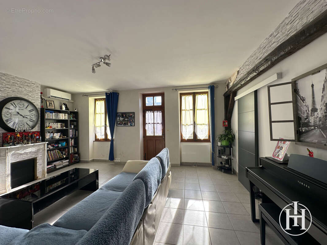 Maison à SAINT-AMAND-MONTROND