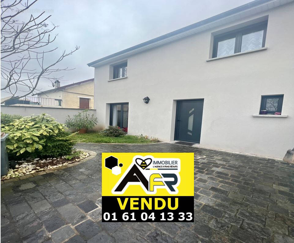 Maison à SARTROUVILLE