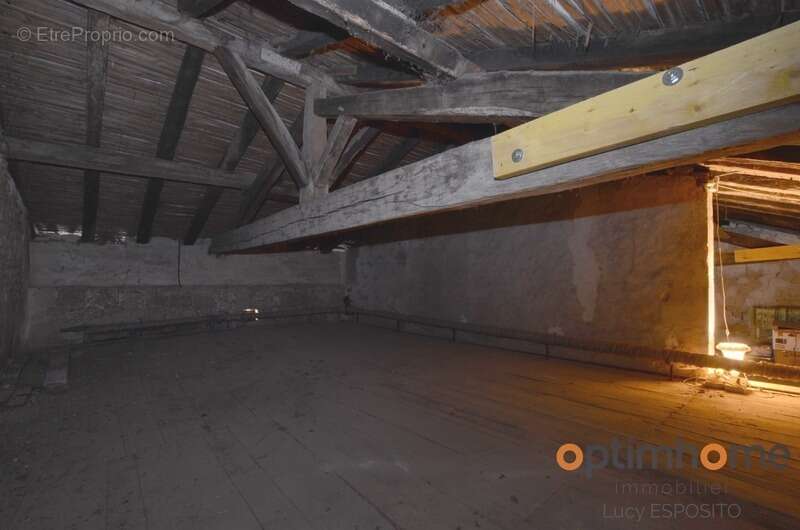 Maison à NANTEUIL-EN-VALLEE