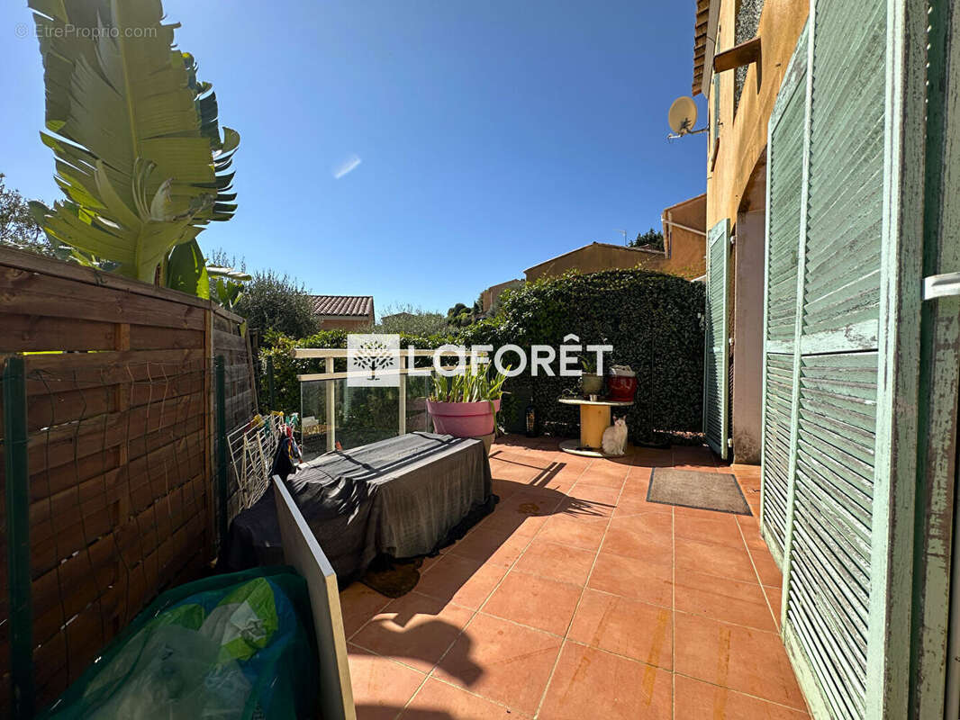 Appartement à SAINT-LAURENT-DU-VAR