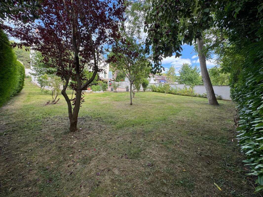 Maison à VAUX-SUR-SEINE