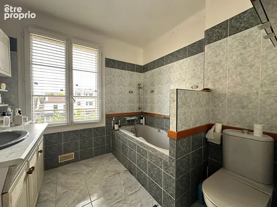 Suresnes  liberté  une maison qui a du potentiel et déjà beaucoup d'atouts ! - photo 7