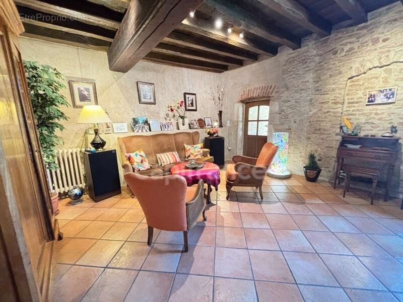Maison à CUISERY