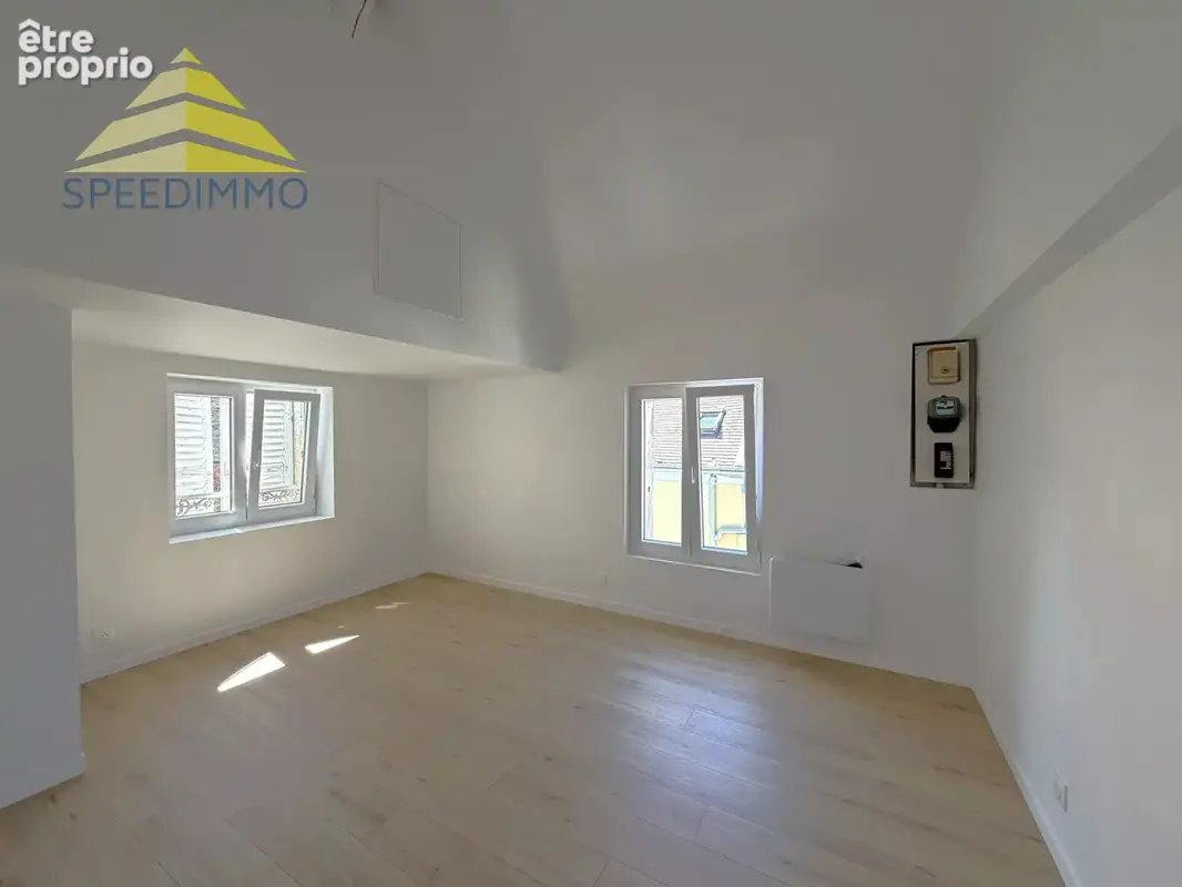 Appartement à MANDRES-LES-ROSES
