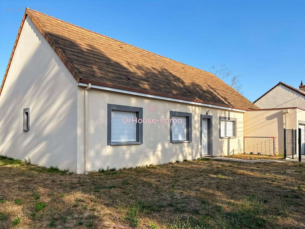 Maison à LA SUZE-SUR-SARTHE