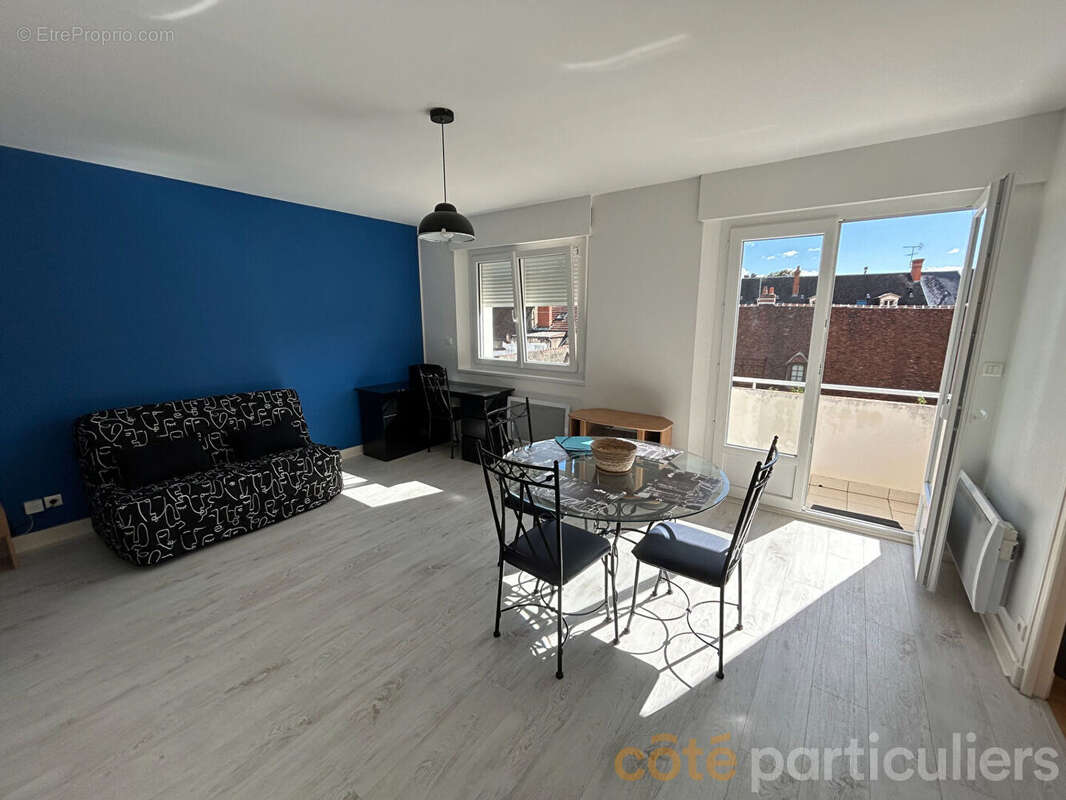 Appartement à SAINT-AMAND-MONTROND