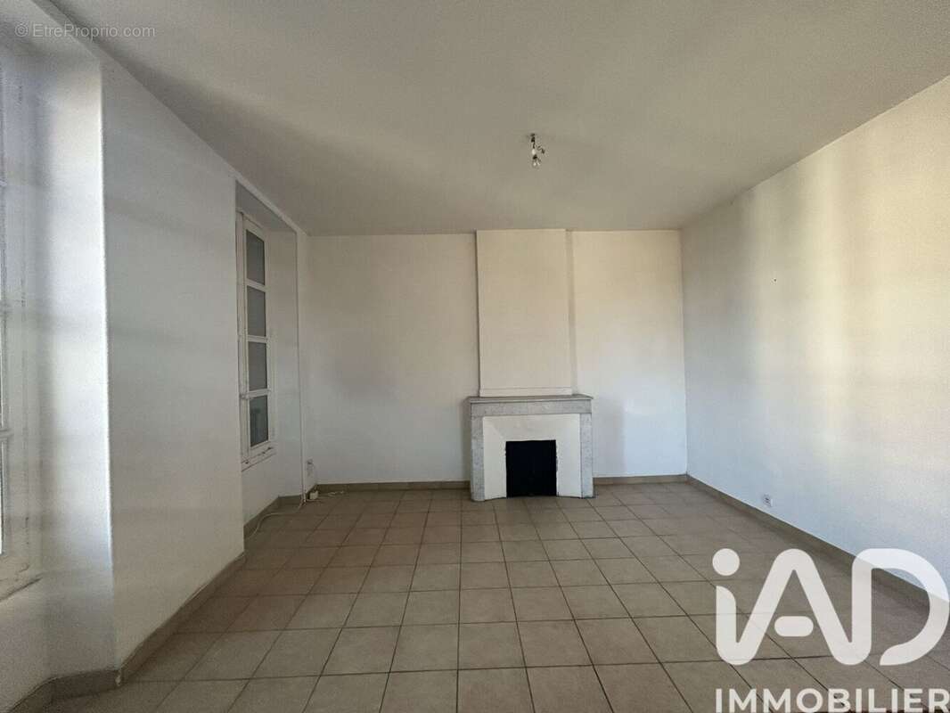 Photo 3 - Appartement à VOLONNE