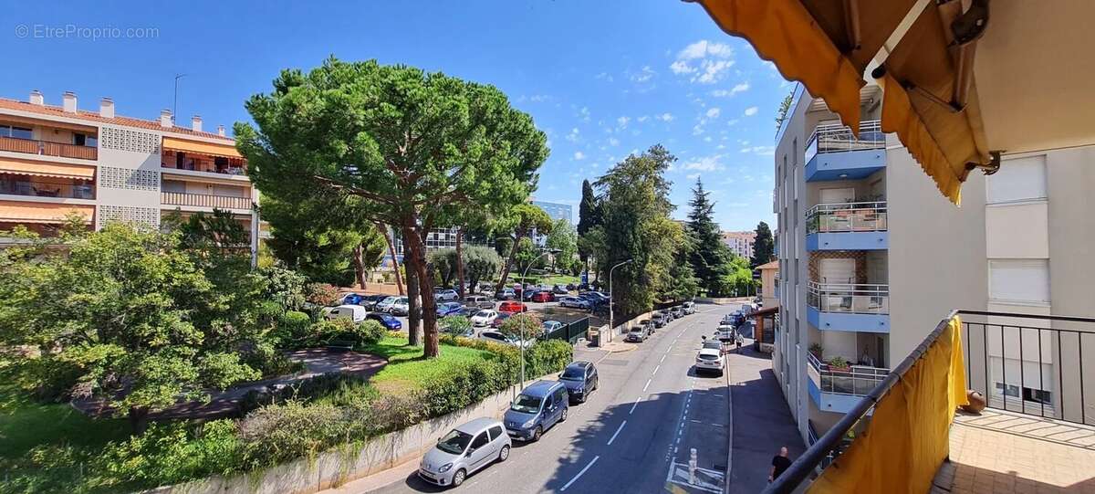 Appartement 72 m² à Roquebrune-Cap-Martin  - photo 2
