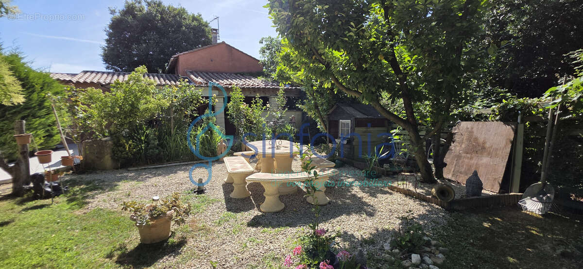 Maison à SERNHAC