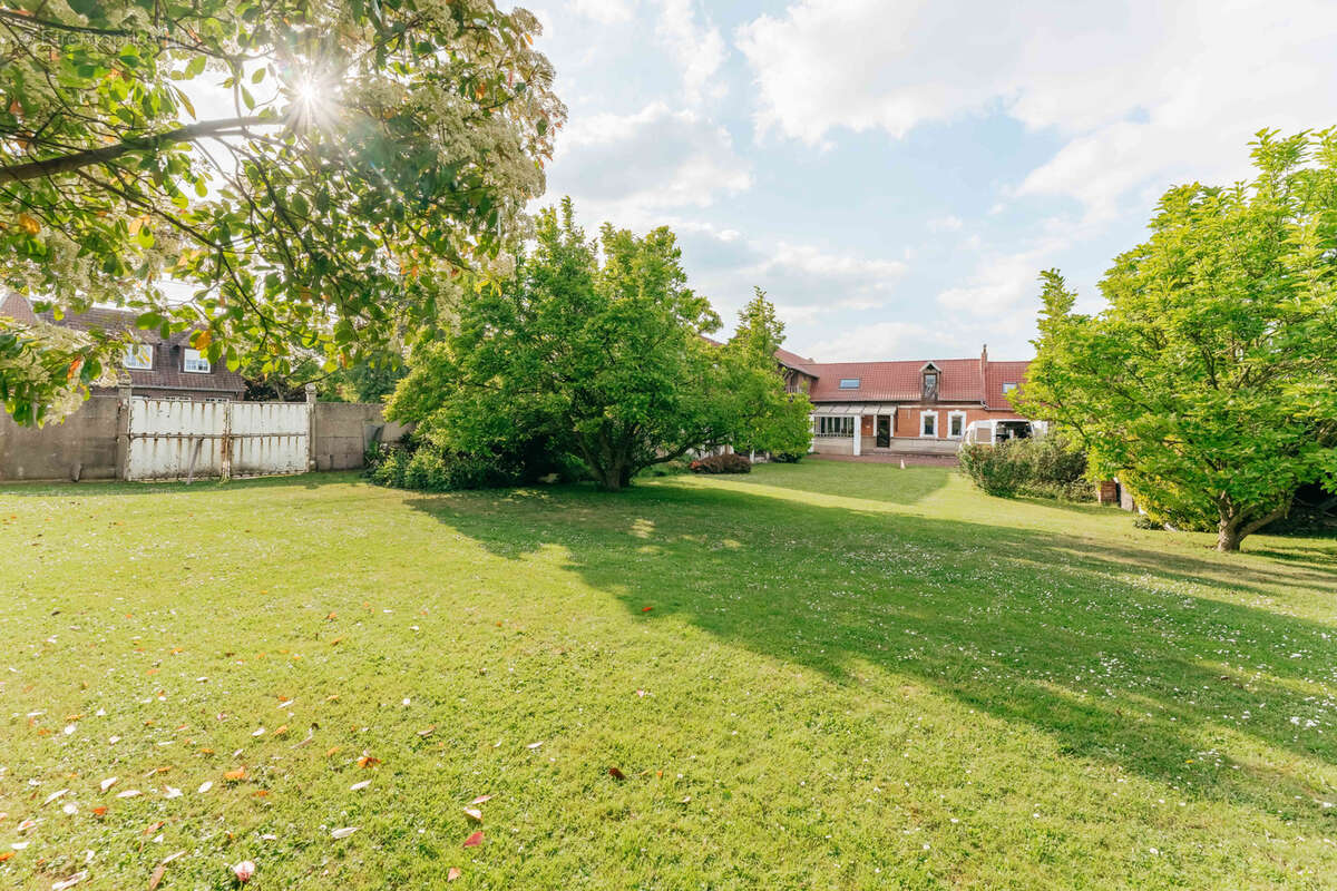 Maison à CAMPHIN-EN-CAREMBAULT