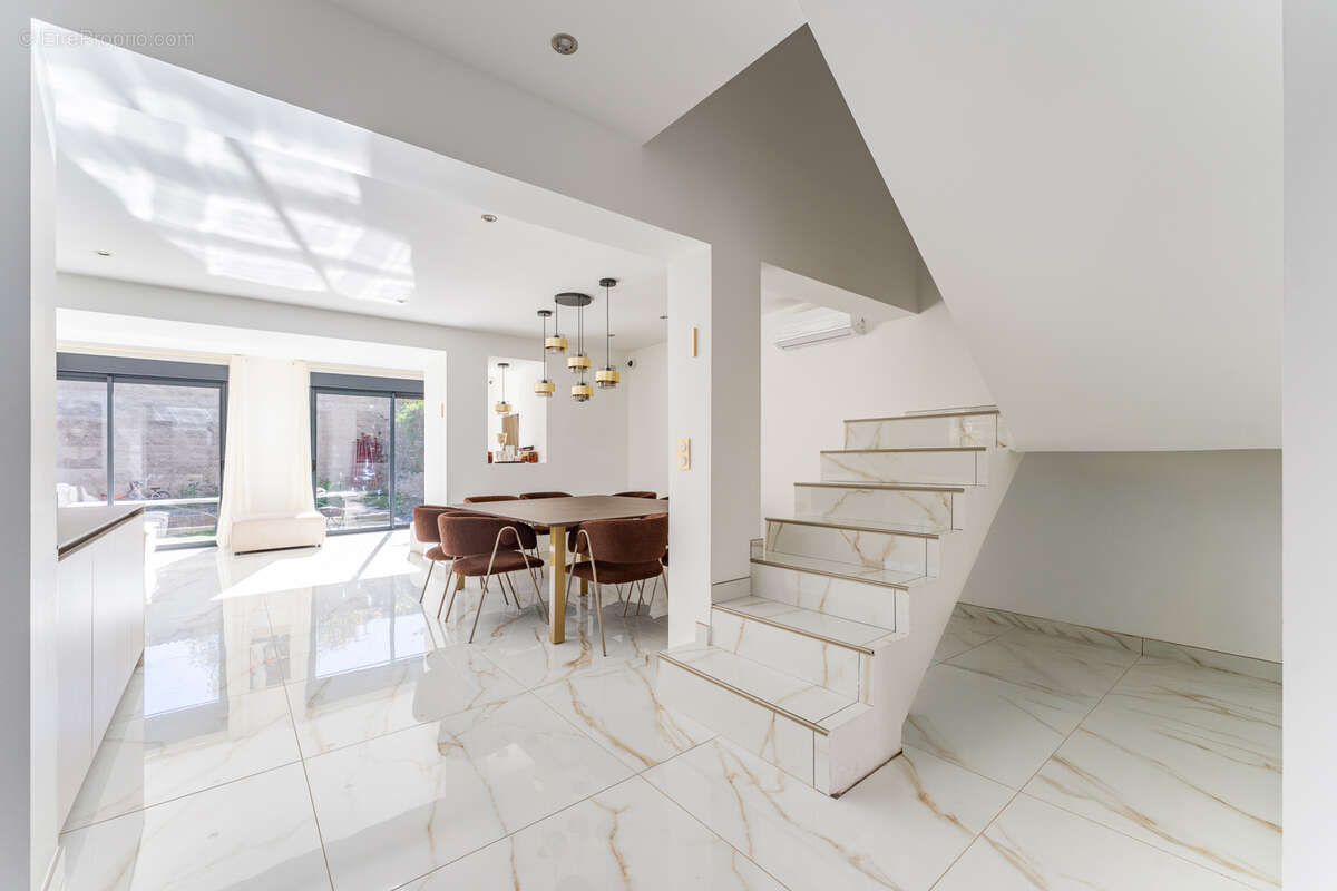 Maison à VILLEURBANNE