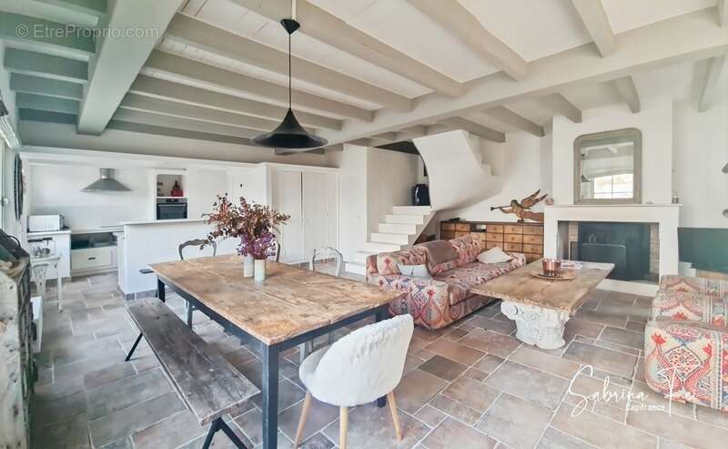 Maison à SAINT-CLEMENT-DES-BALEINES