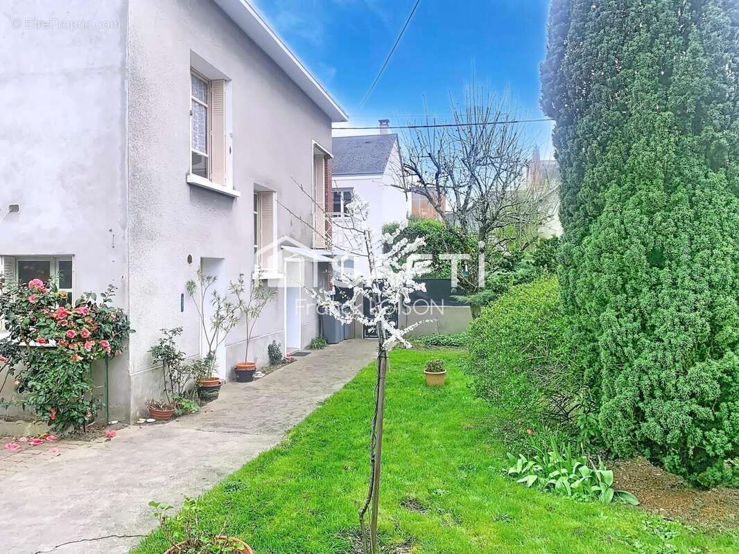 Photo 2 - Maison à SAINT-PIERRE-DES-CORPS