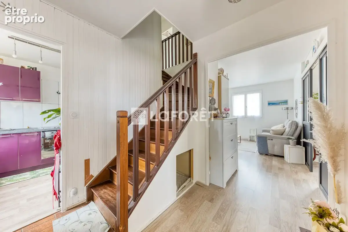 Appartement Emerainville 4 pièce(s) 87.14m² - photo 7