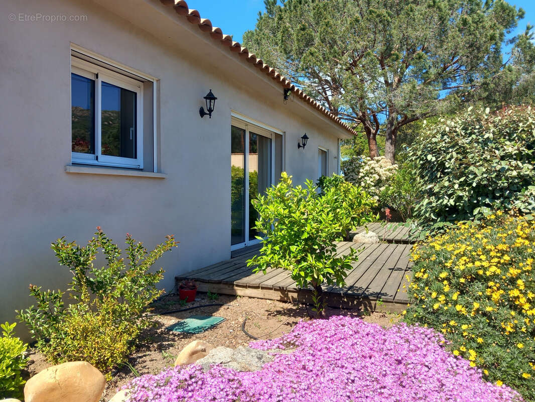 Villa 3 pièces avec piscine sur la route des plages - photo 18