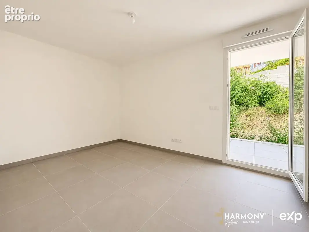 Appartement 71 m² à Marseille-8e  - photo 8