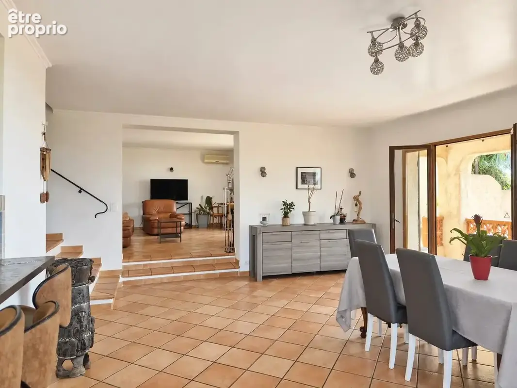 Saint-Martin-du-Var//Maison 5Pièces//140 mM² - photo 21