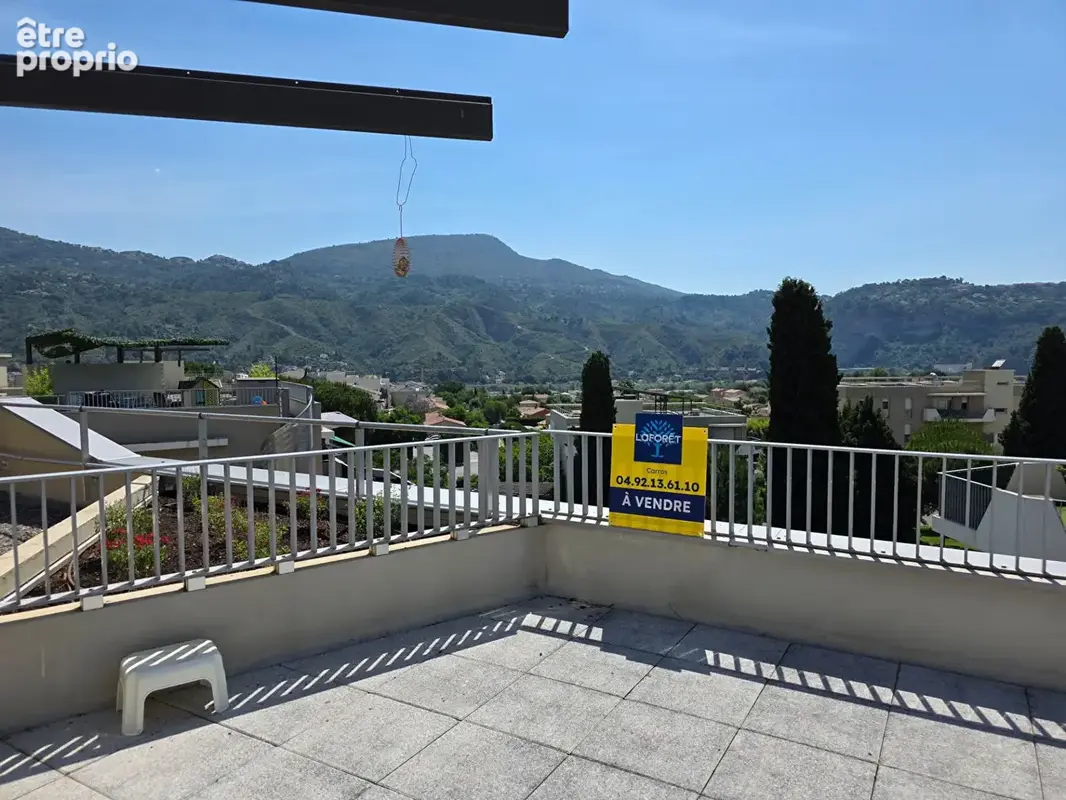 Super et rare Appartement 4 pièces  80 m2 dernier étage , 4 terrasses + 2 parkings CARROS LES PLANS - photo 4