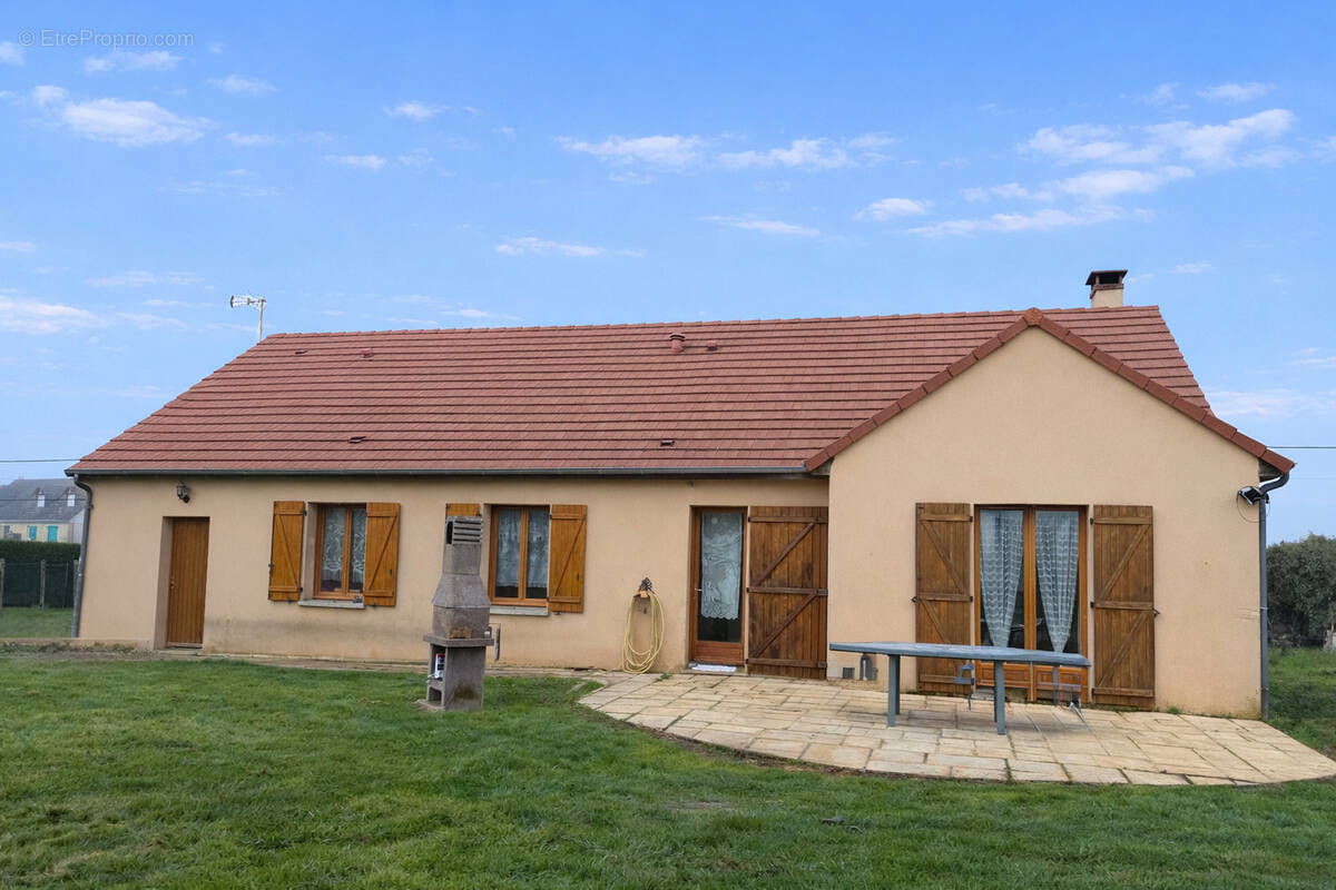 Maison à NONANCOURT