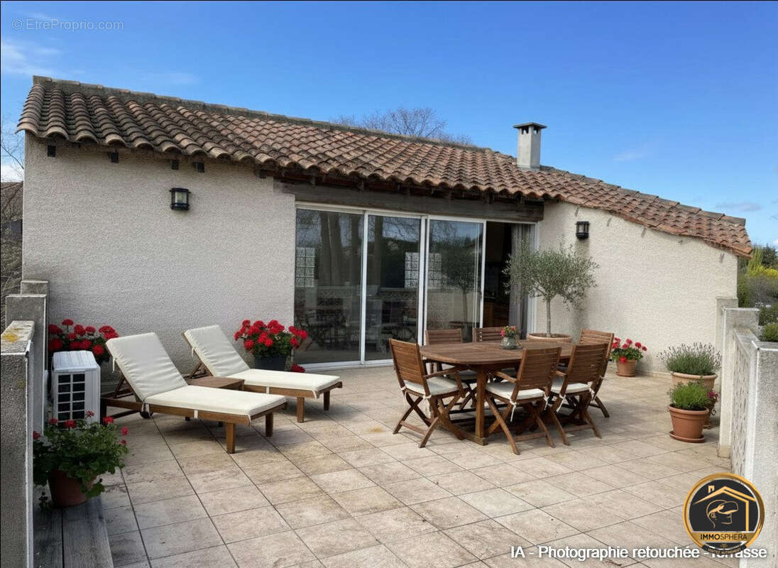 Maison à PARAZA