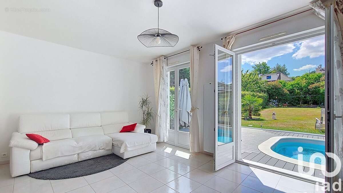 Photo 8 - Maison à SAINT-REMY-LES-CHEVREUSE